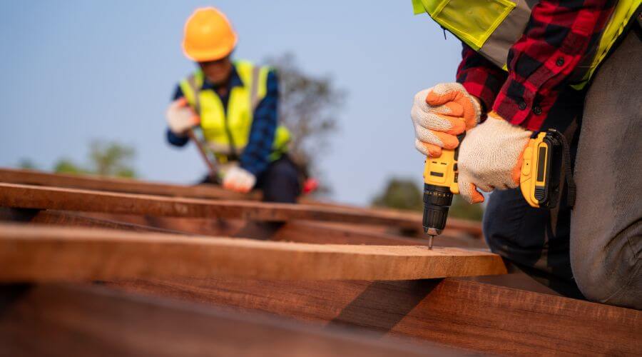 Expert Emergency Roof Repairs services in Slayden, TN